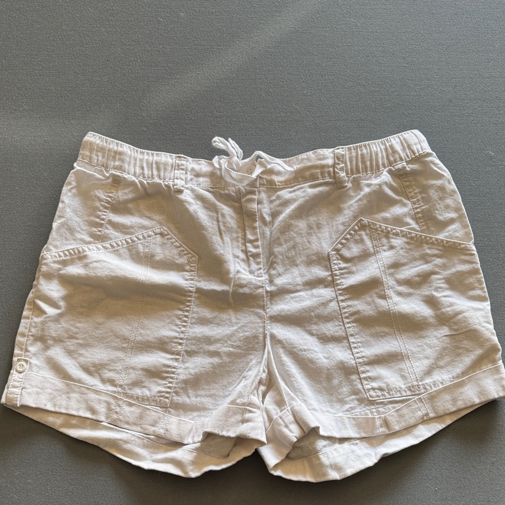 New York & Company Light Cargo Shorts